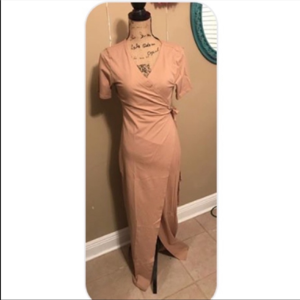 Fitted wrap dress